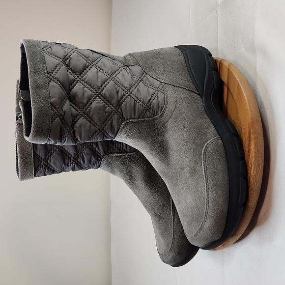 Land's End suede mid calf winter boots.  Size 8.5 - Picture 3 of 8